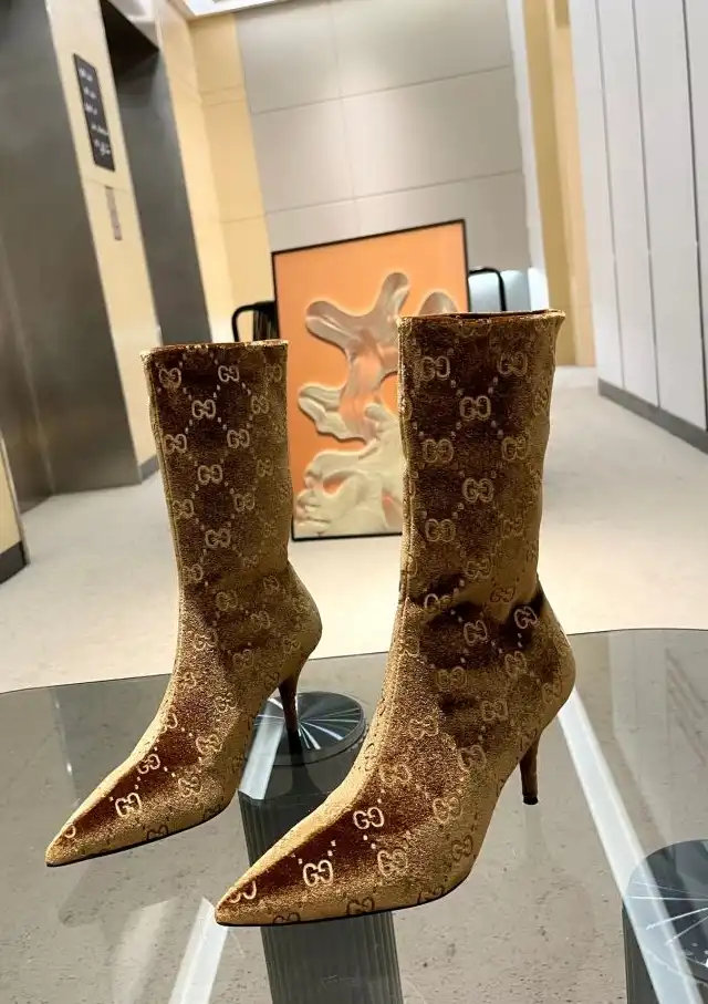 hype Gucci Boots