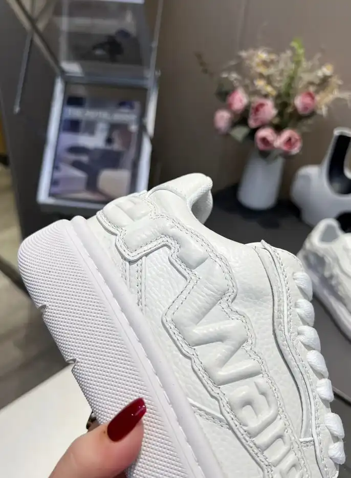 hype Alexander Wang Sneakers