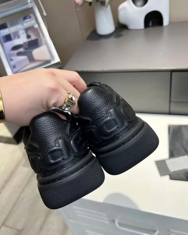 hype Alexander Wang Sneakers