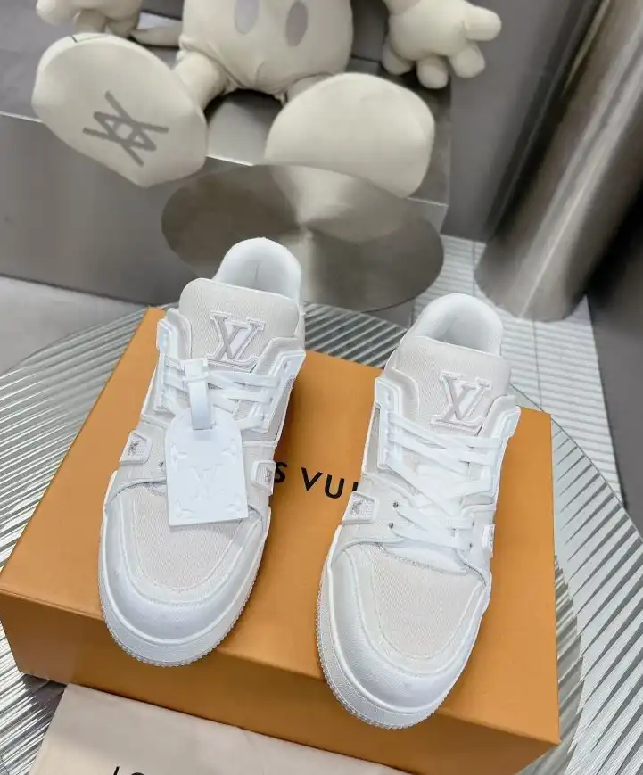 hype Louis Vuitton Sneakers