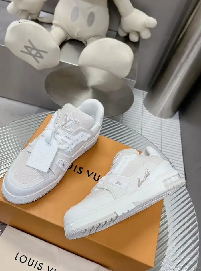 hype Louis Vuitton Sneakers