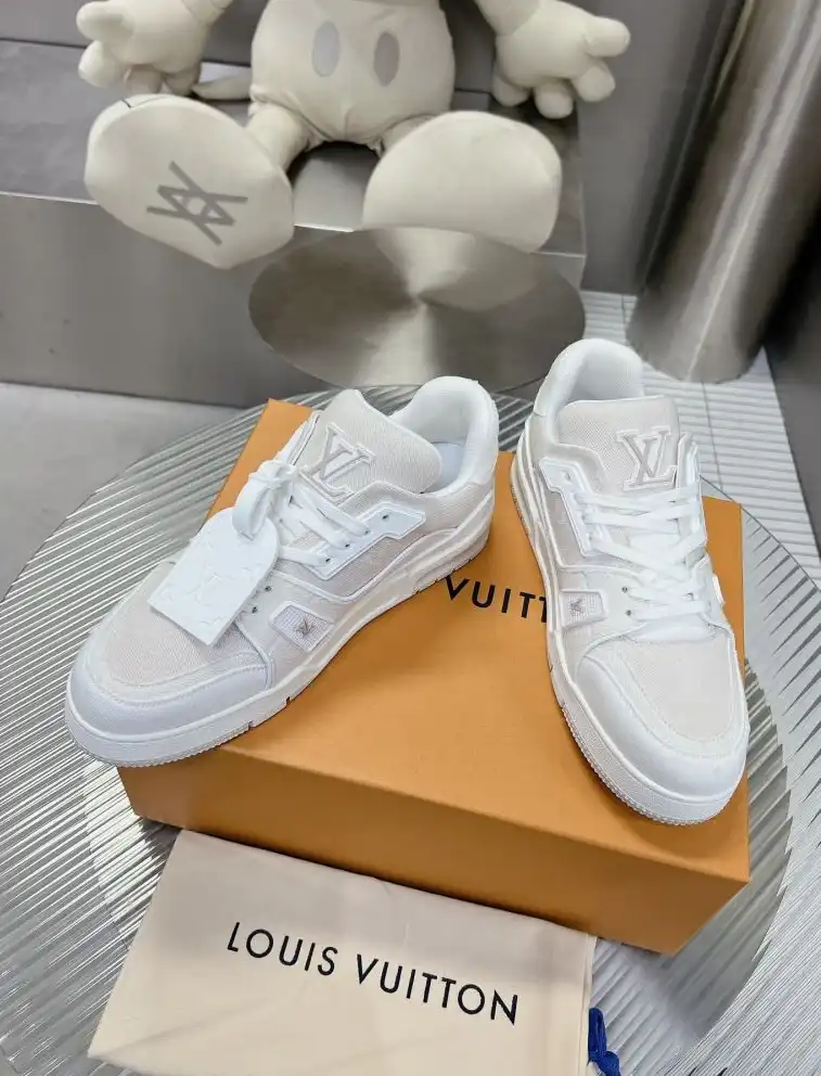 hype Louis Vuitton Sneakers