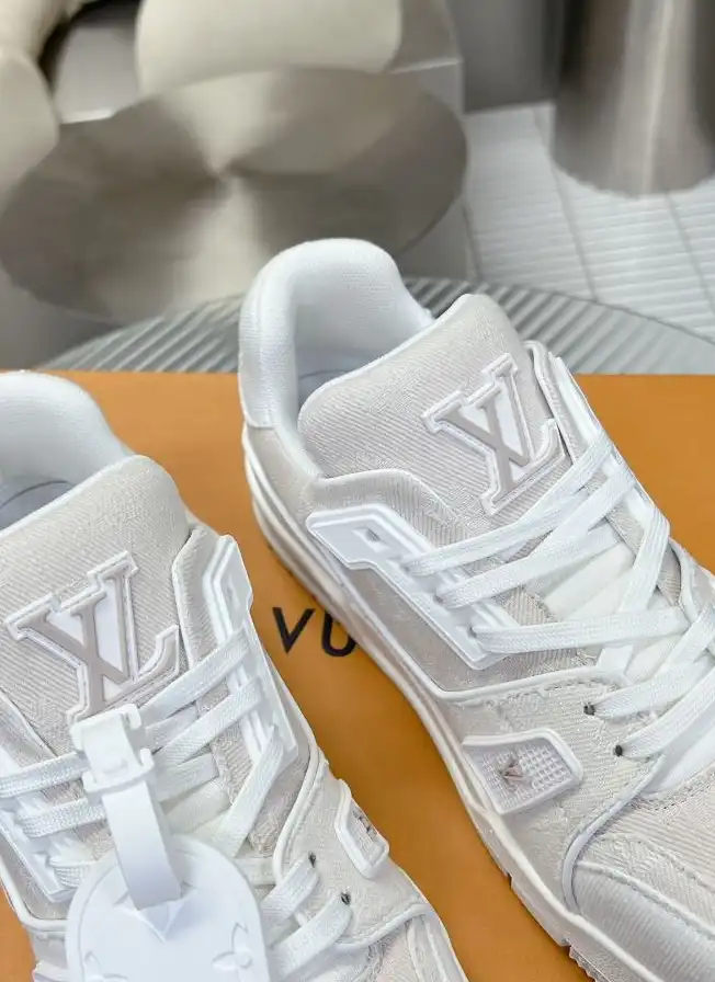 hype Louis Vuitton Sneakers