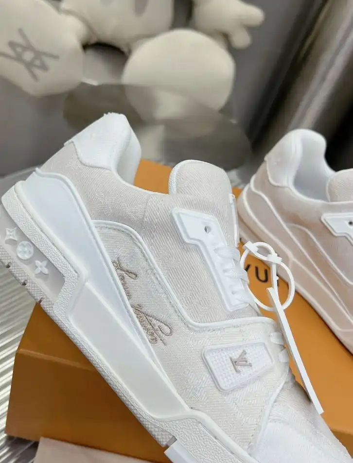 hype Louis Vuitton Sneakers