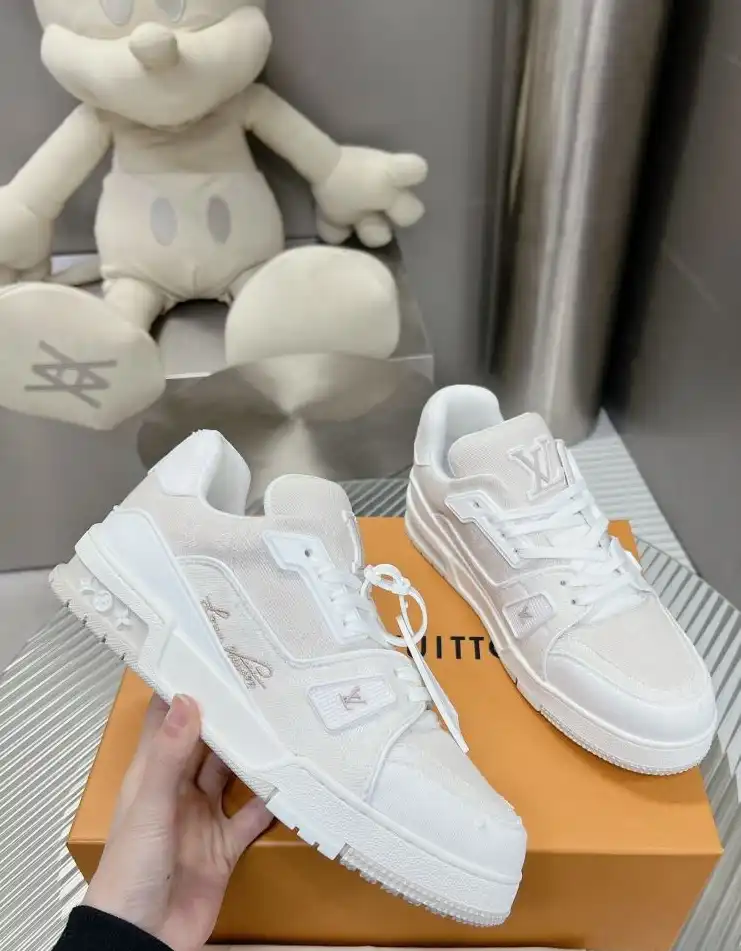 hype Louis Vuitton Sneakers