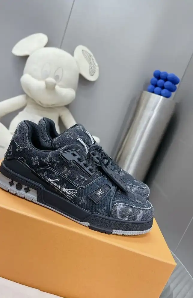 hype Louis Vuitton Sneakers