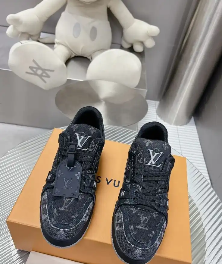 hype Louis Vuitton Sneakers