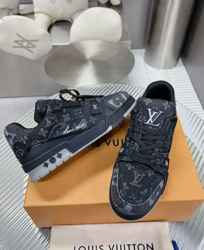 hype Louis Vuitton Sneakers