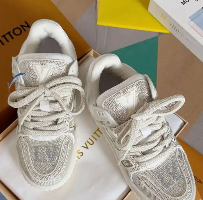 hype Louis Vuitton Sneakers