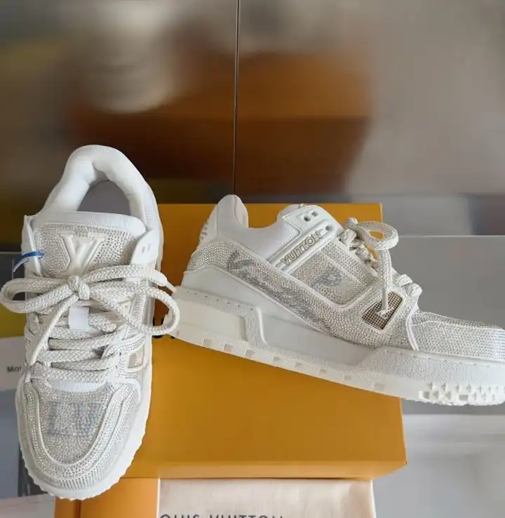 hype Louis Vuitton Sneakers