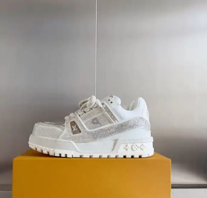 hype Louis Vuitton Sneakers