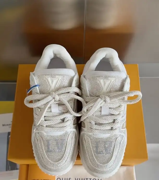 hype Louis Vuitton Sneakers