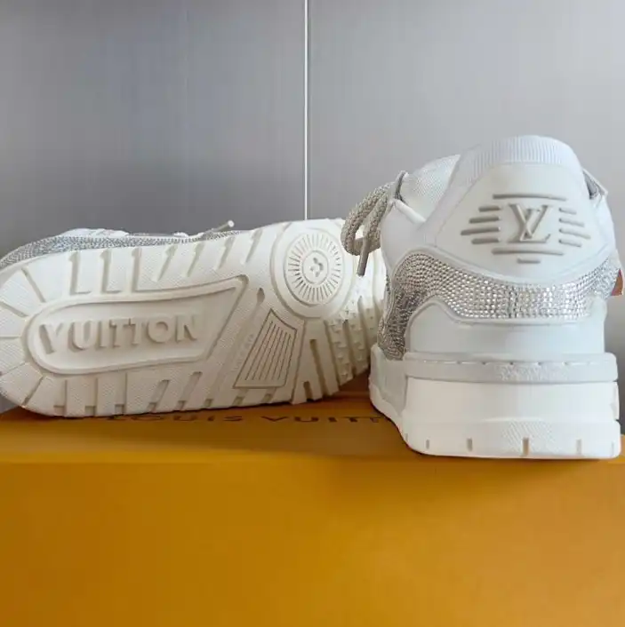 hype Louis Vuitton Sneakers