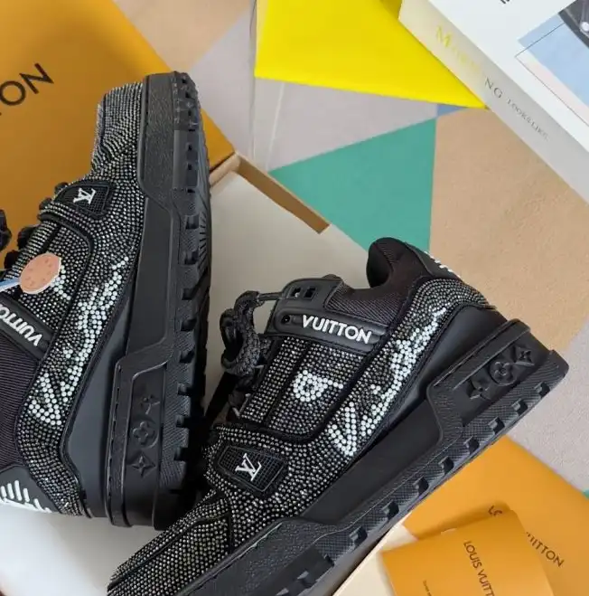 hype Louis Vuitton Sneakers