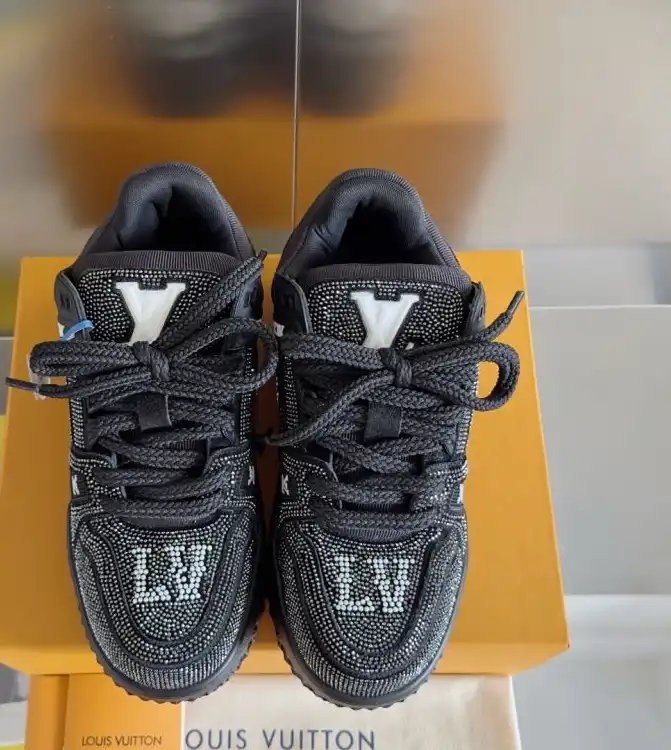 hype Louis Vuitton Sneakers