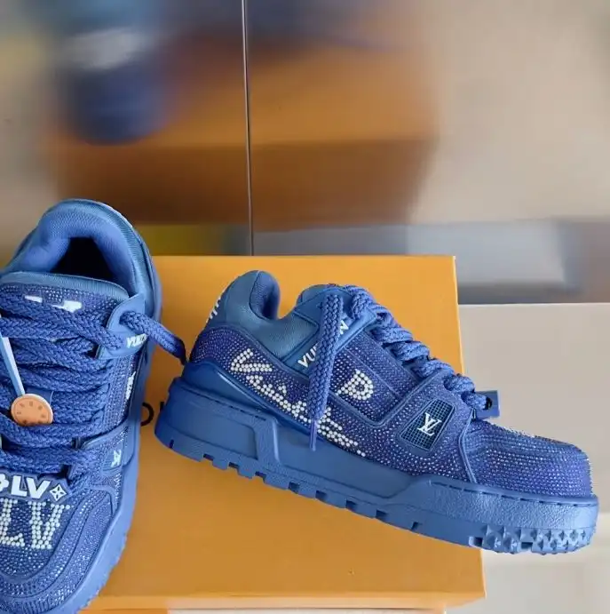 hype Louis Vuitton Sneakers