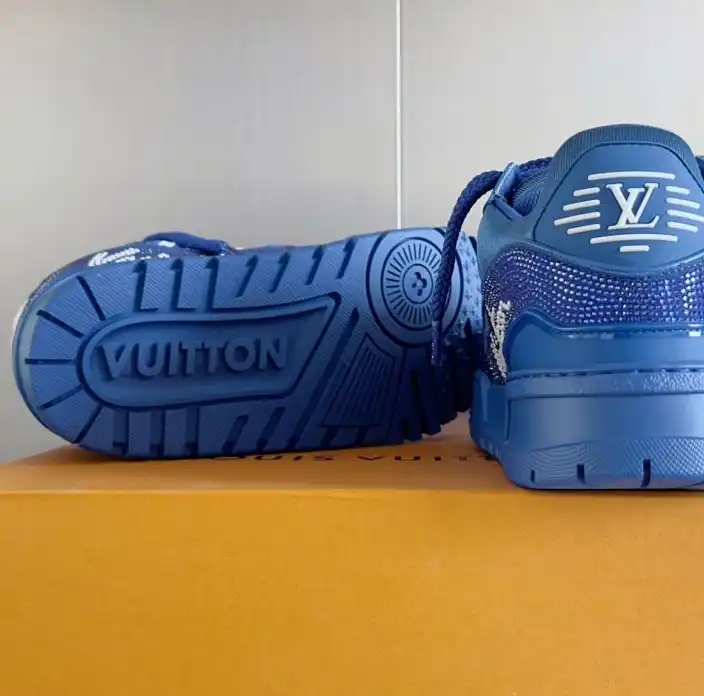 hype Louis Vuitton Sneakers