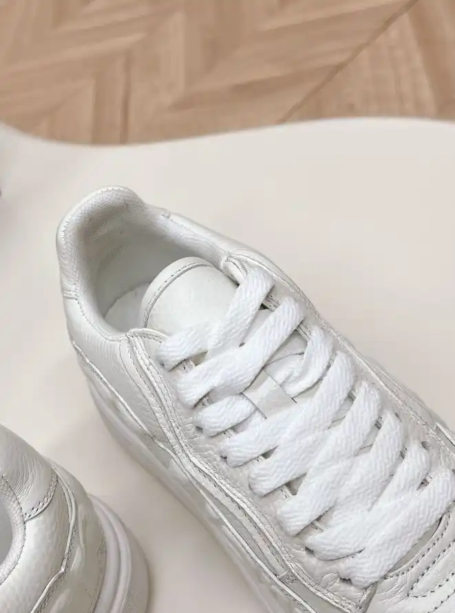 hype Alexander Wang Sneakers