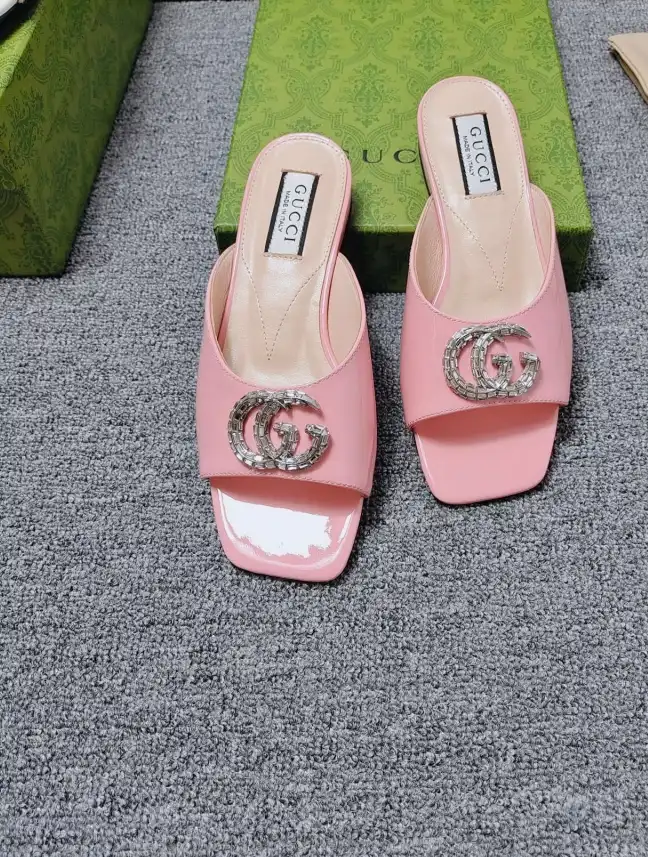 hype Gucci Slippers