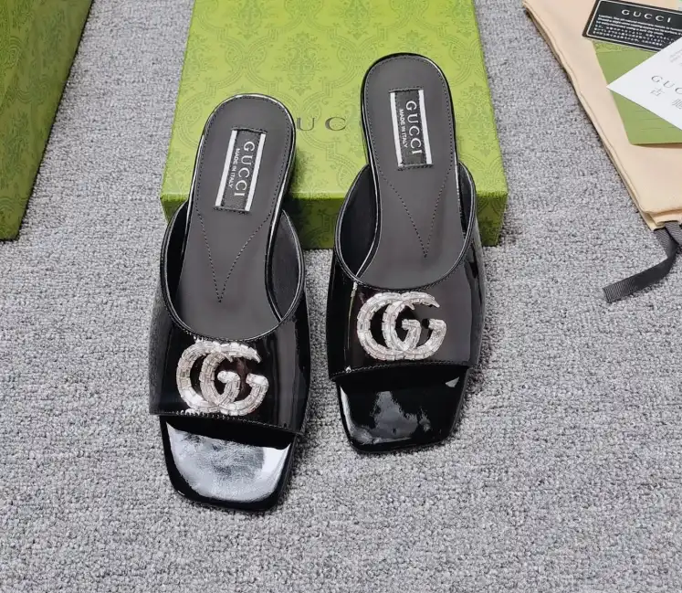 hype Gucci Slippers