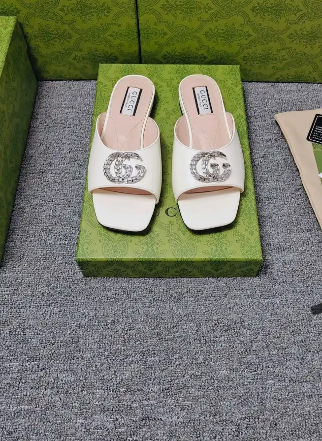 hype Gucci Slippers