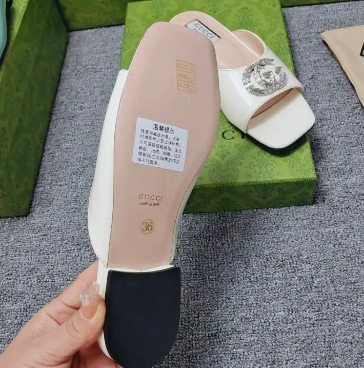 hype Gucci Slippers