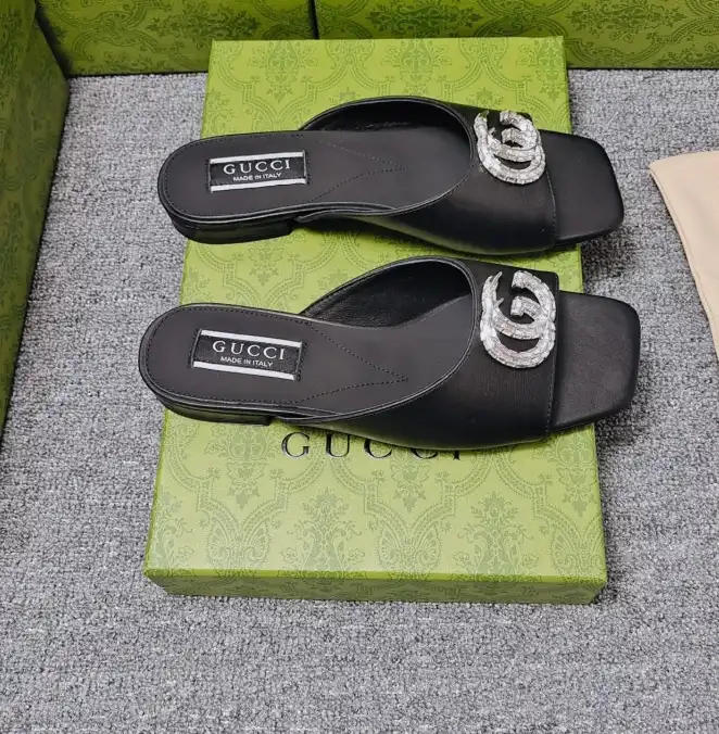 hype Gucci Slippers