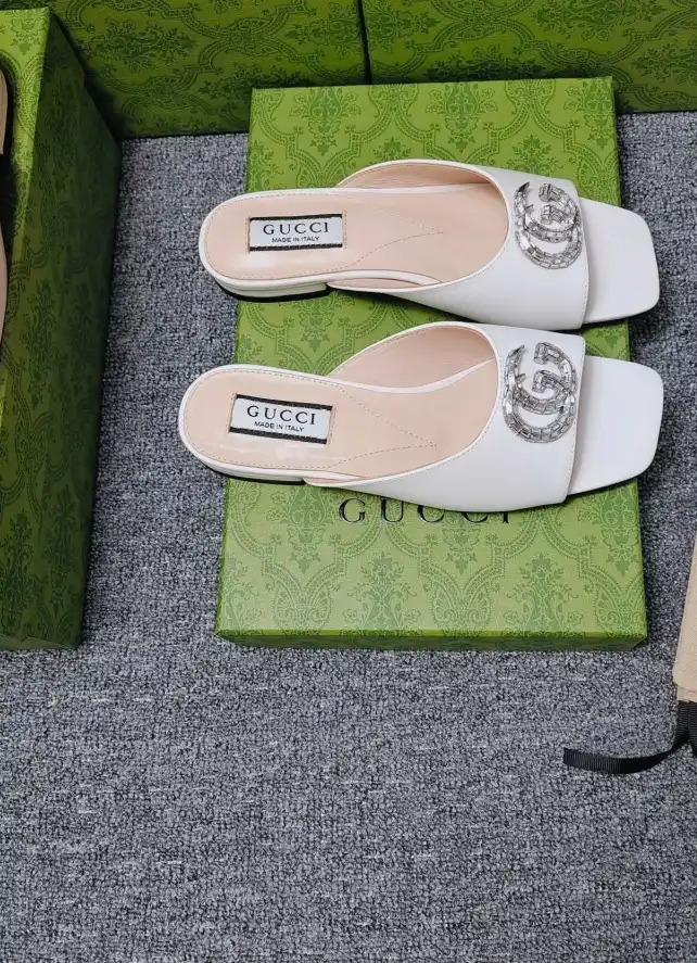 hype Gucci Slippers