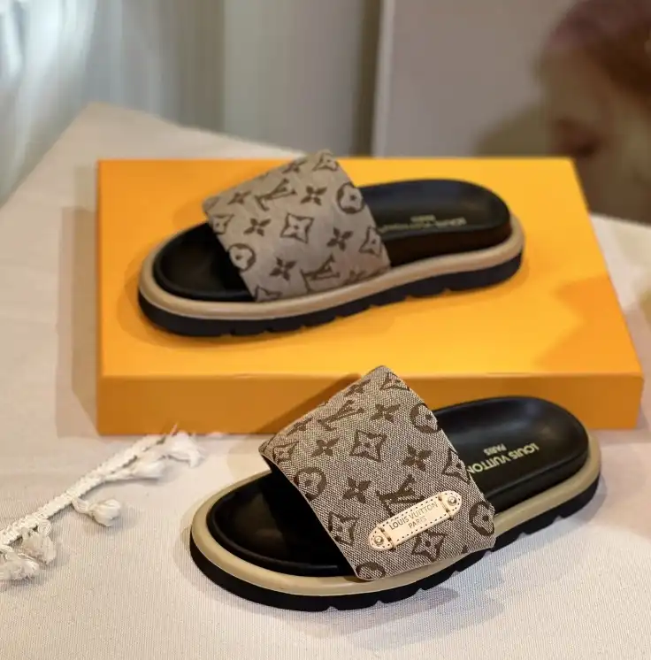 hype LV Slippers