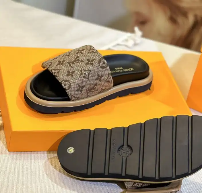 hype LV Slippers