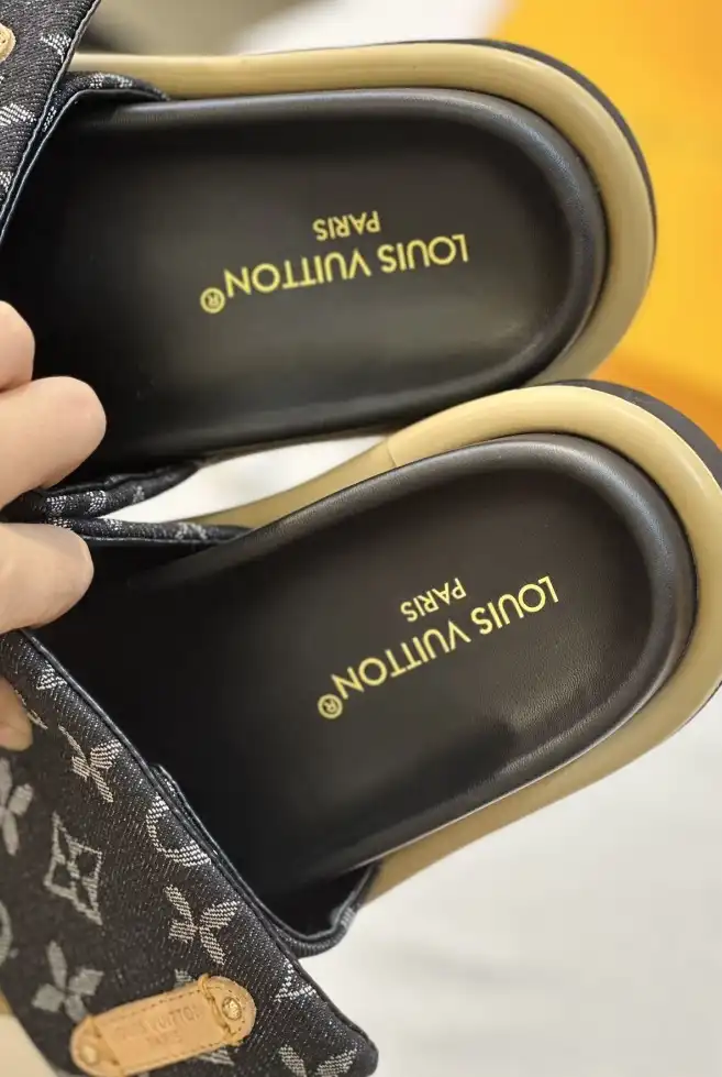 hype LV Slippers