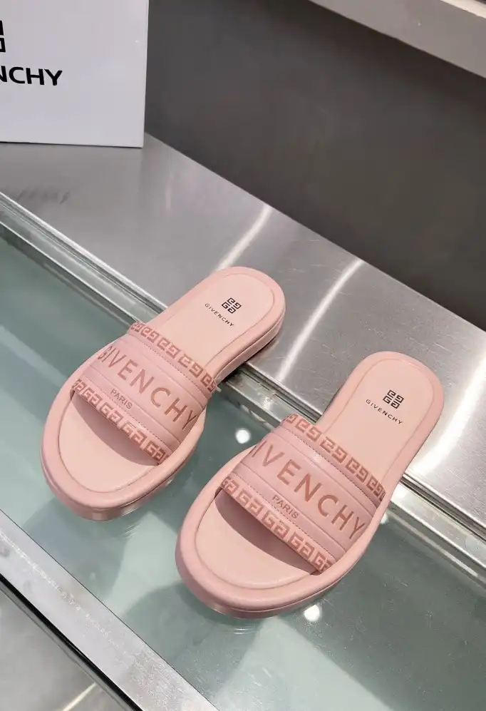 hype Givenchy Slippers