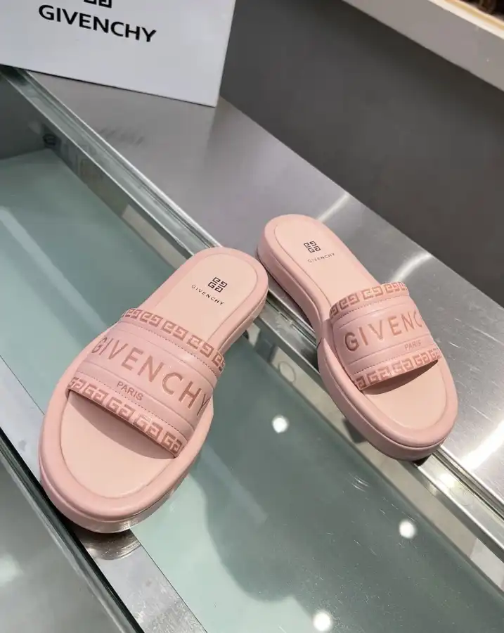 hype Givenchy Slippers