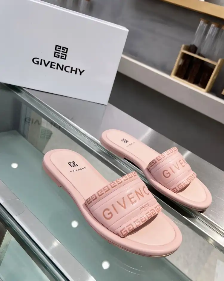 hype Givenchy Slippers