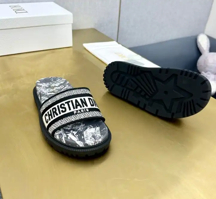 hype Christian Dior Slippers