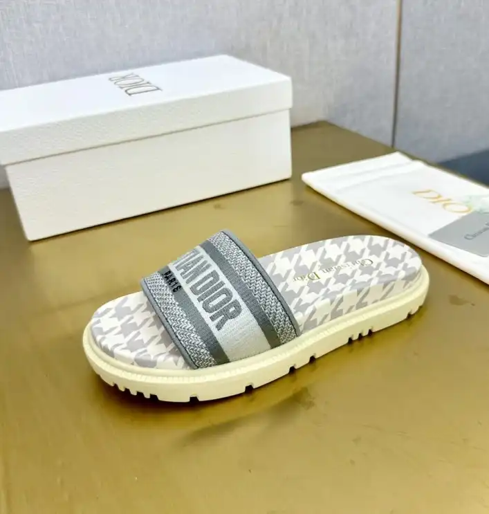 hype Christian Dior Slippers