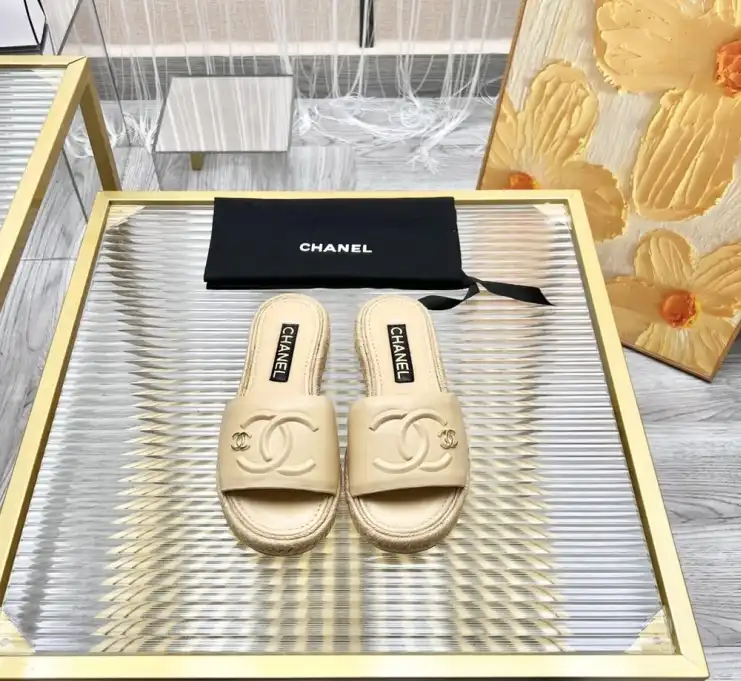 hype Chanel Slippers