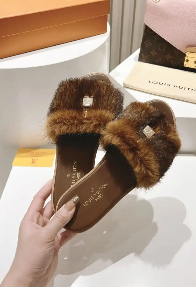 hype LV Slippers