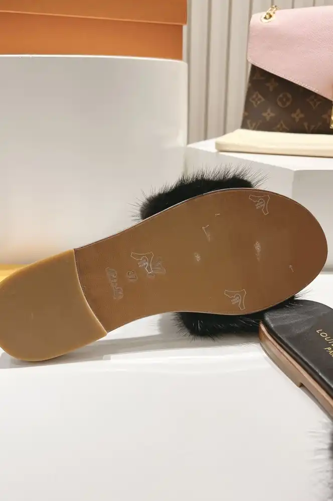 hype LV Slippers