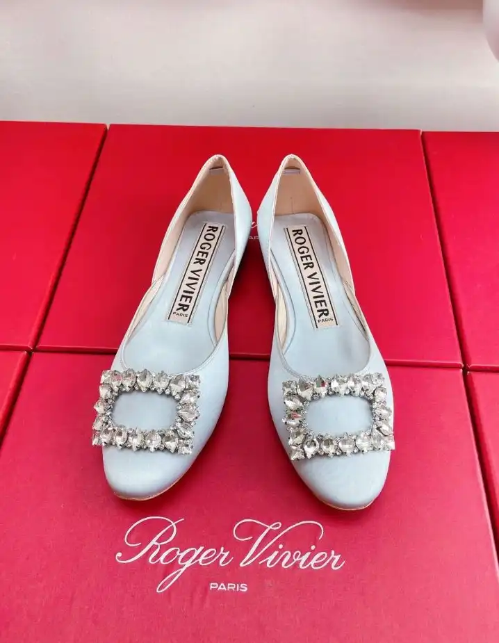 hype Roger Vivier flat shoes