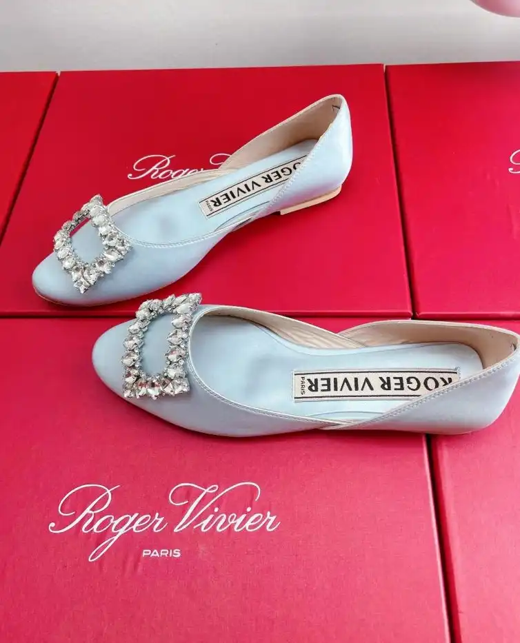 hype Roger Vivier flat shoes