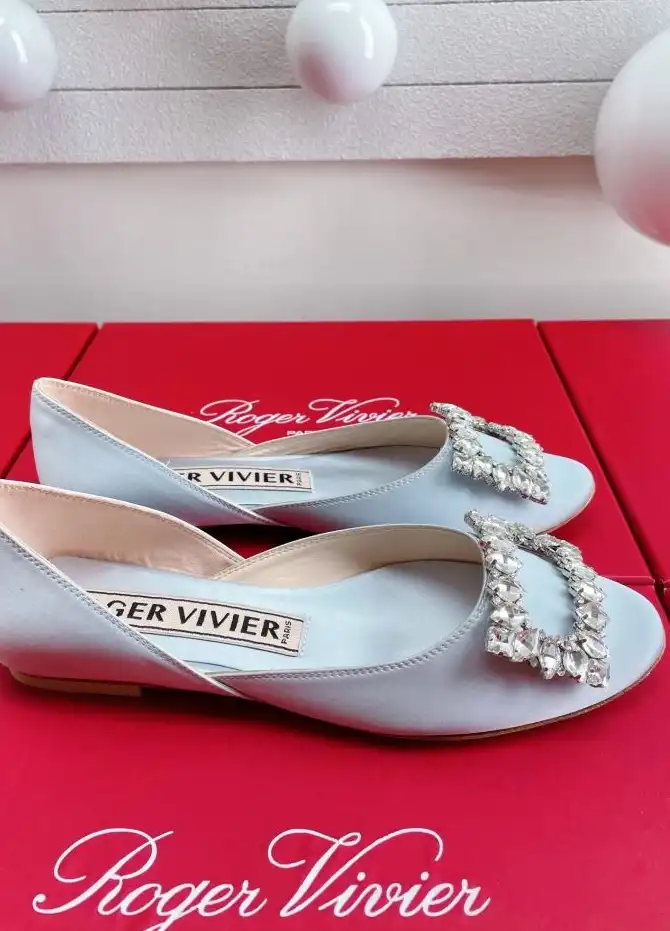 hype Roger Vivier flat shoes