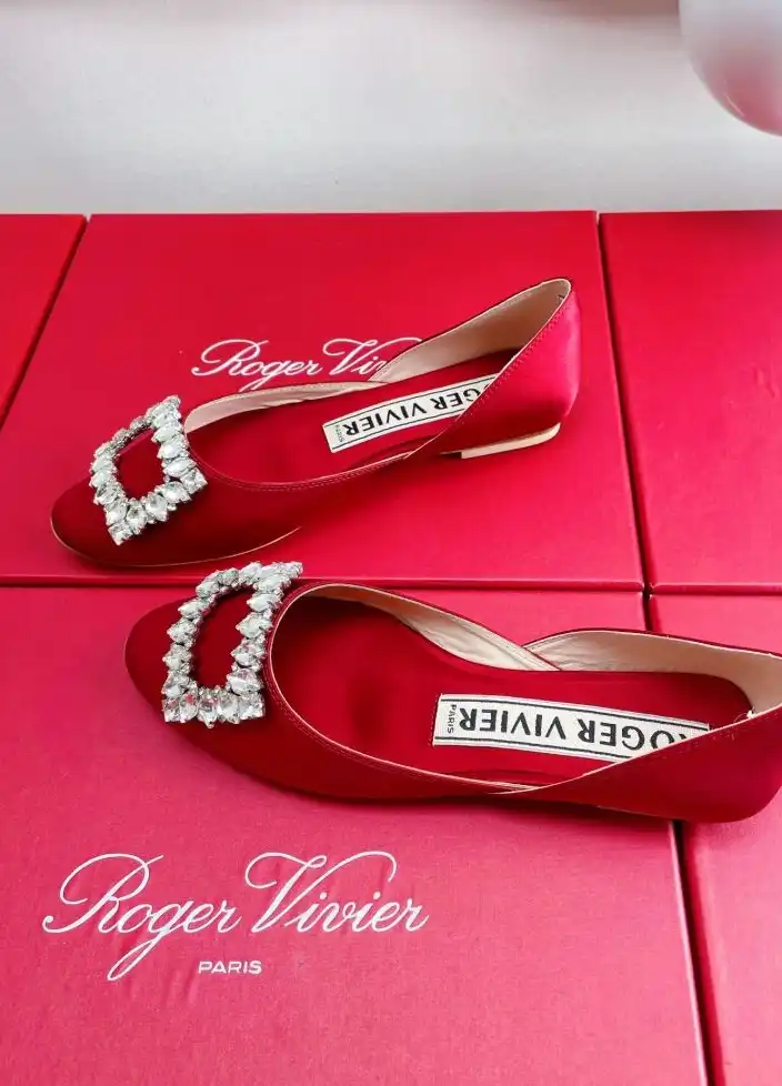 hype Roger Vivier flat shoes