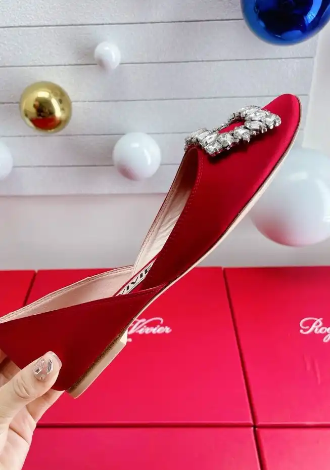 hype Roger Vivier flat shoes