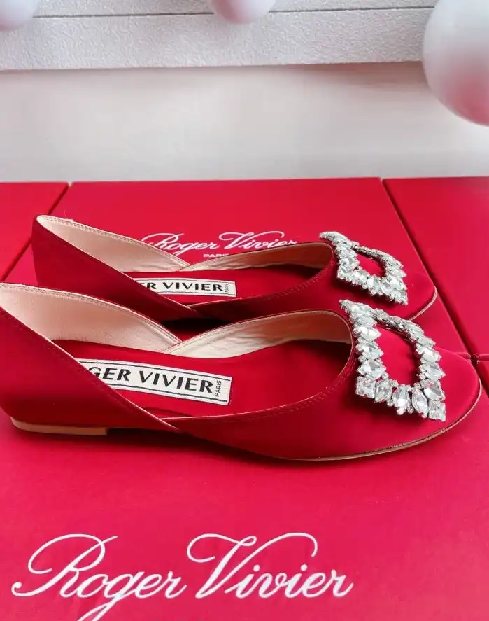 hype Roger Vivier flat shoes