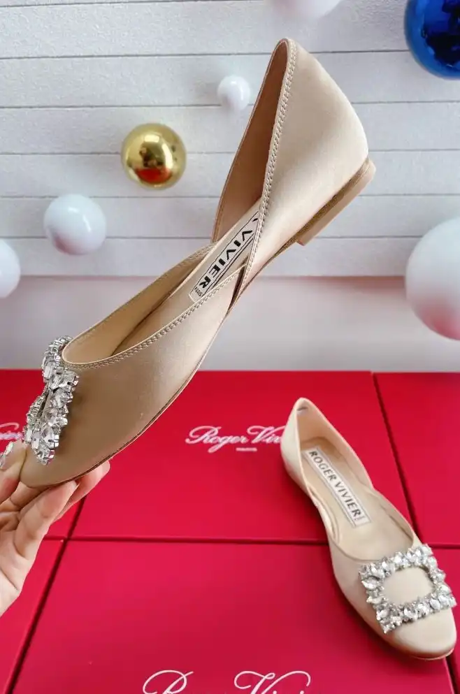 hype Roger Vivier flat shoes