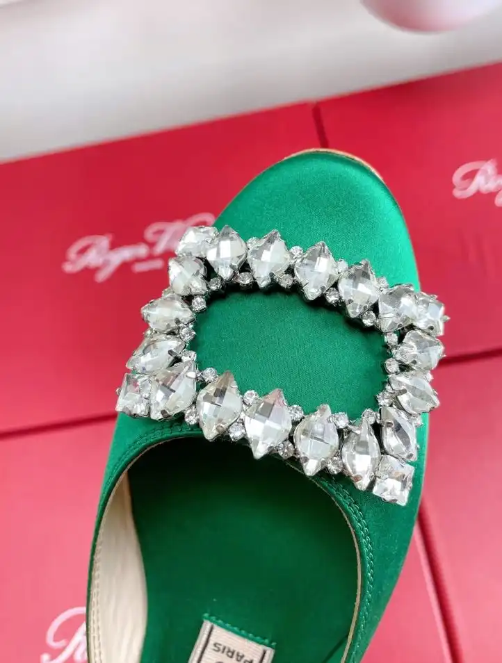 hype Roger Vivier flat shoes