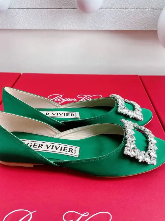 hype Roger Vivier flat shoes