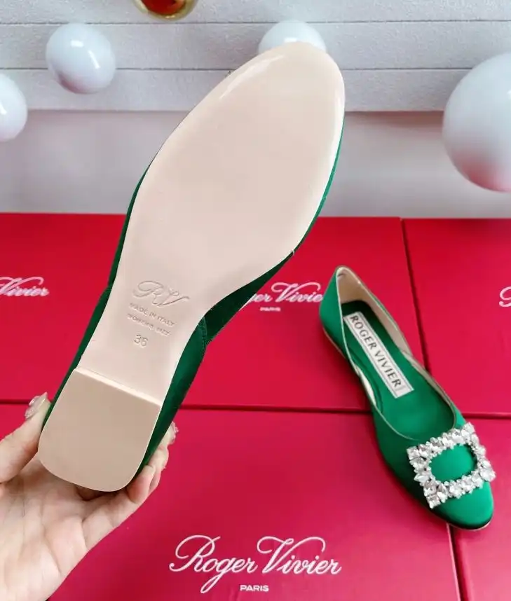 hype Roger Vivier flat shoes