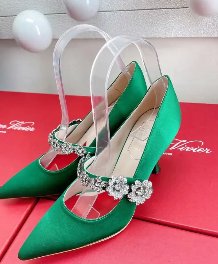 hype Roger Vivier flat shoes